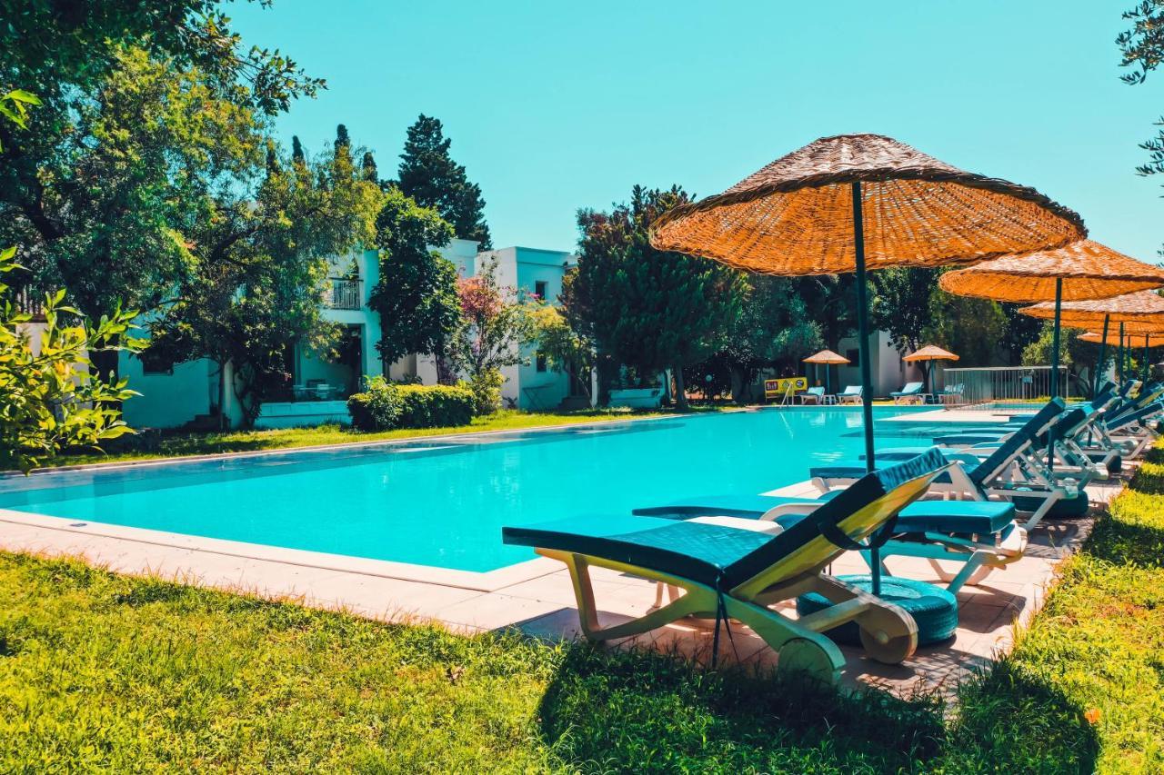 Muskebi Apart Otel Ortakent Bagian luar foto