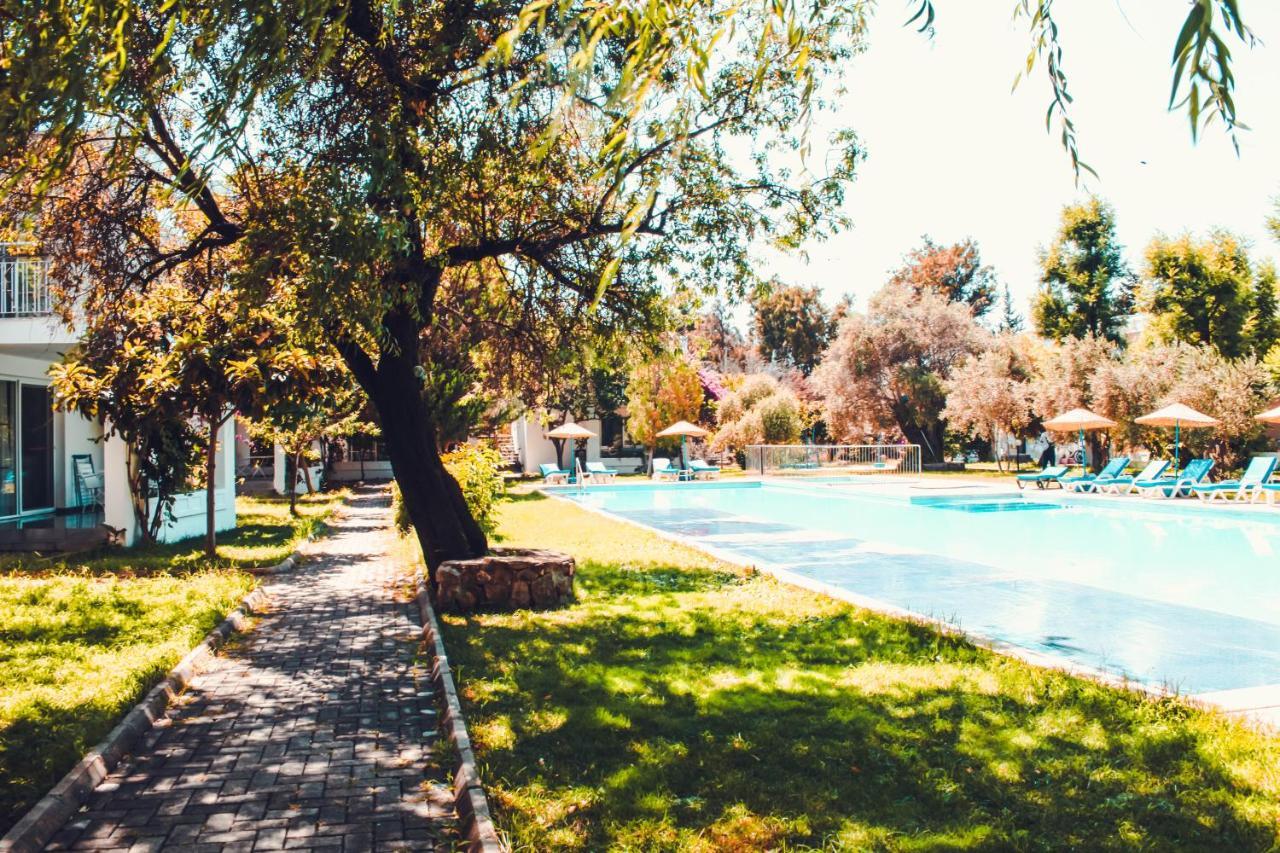 Muskebi Apart Otel Ortakent Bagian luar foto