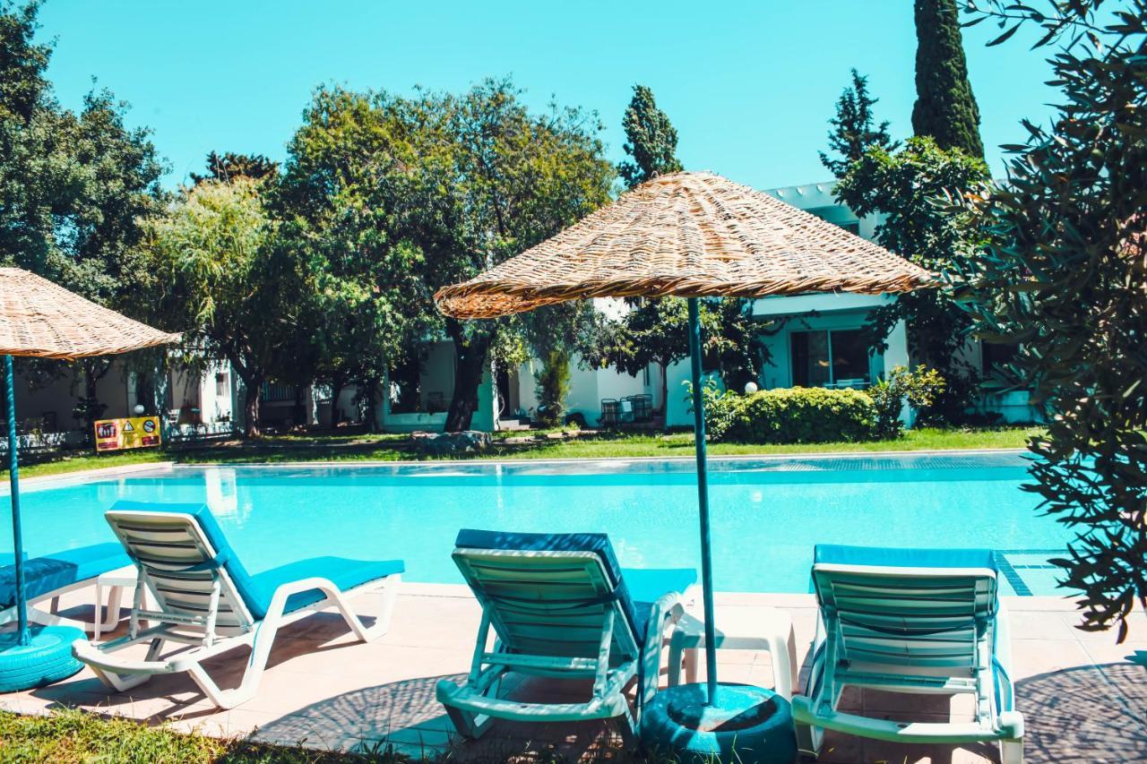 Muskebi Apart Otel Ortakent Bagian luar foto