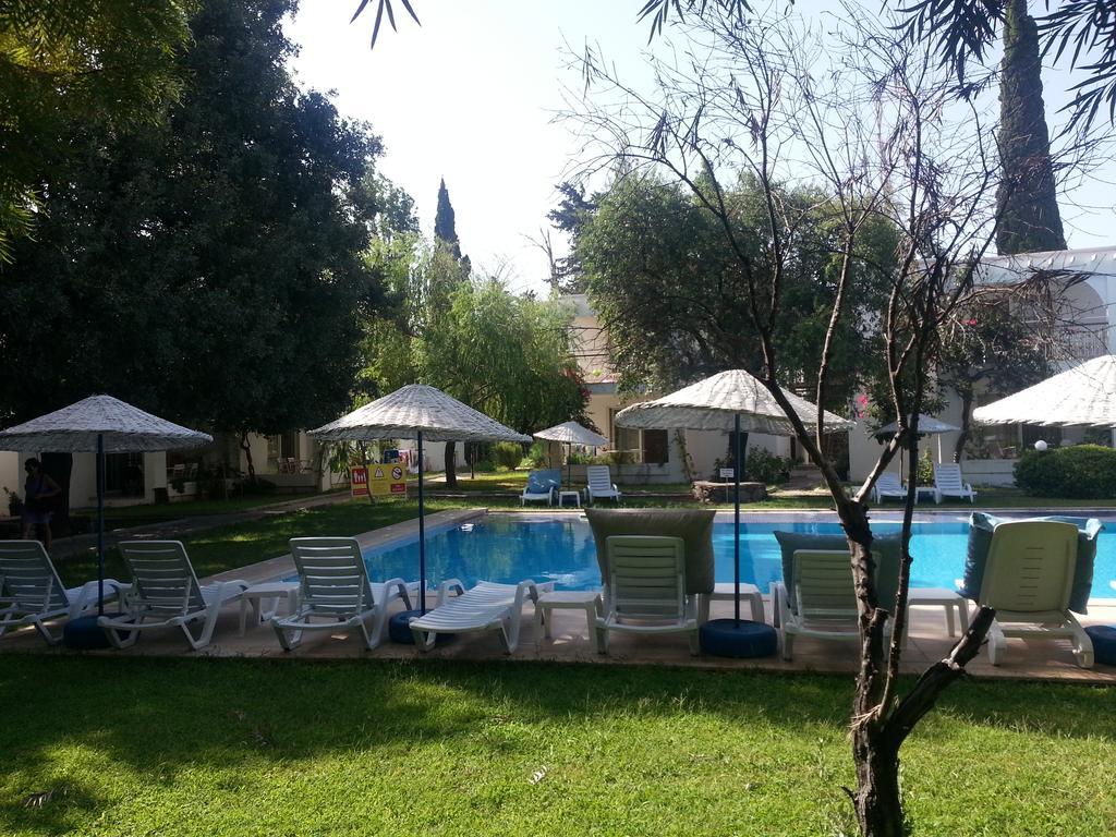 Muskebi Apart Otel Ortakent Bagian luar foto